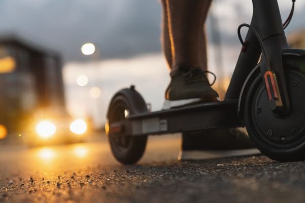 Réparation de batteries lithium pour trottinettes et vélos électriques